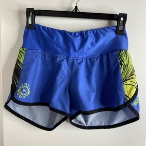Ink n Burn peacock short with liner size 2
